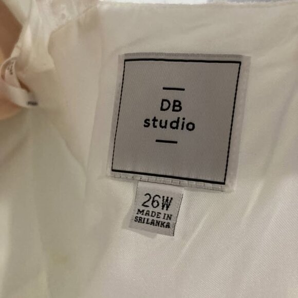 David's Bridal White Lace Halter Wedding Gown - Picture 3 of 6